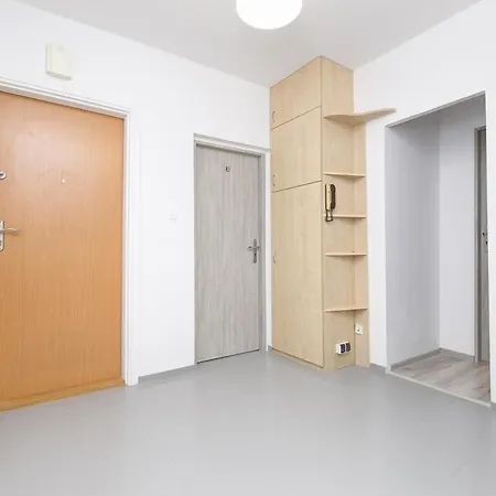 Rooms4less